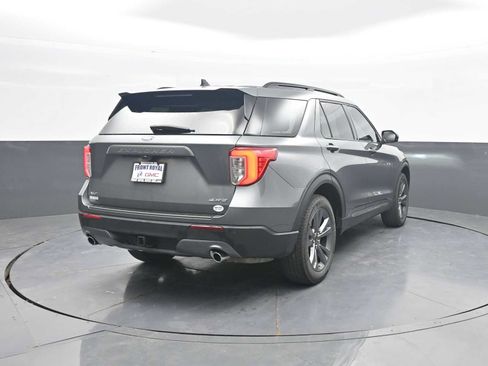 Used 2024 Ford Explorer XLT w/ Equipment Group 202A AWD/4WD image 7
