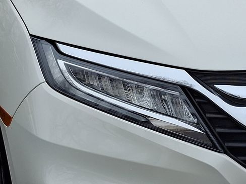Certified 2018 Honda Odyssey Elite image 9