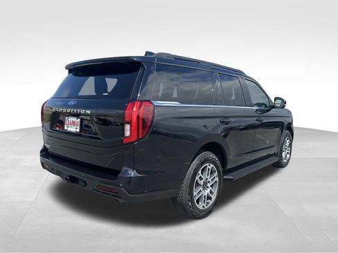 Certified 2025 Ford Expedition Active AWD/4WD image 5