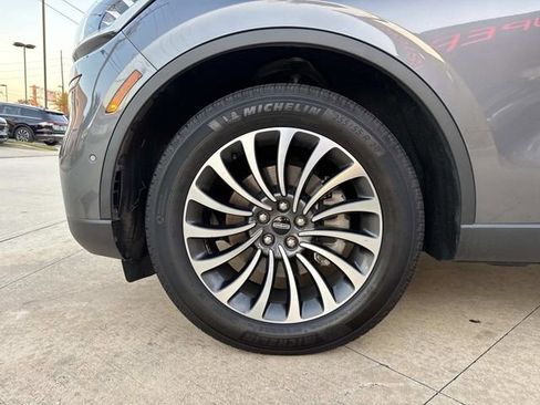 Used 2022 Lincoln Aviator Reserve w/ Elements Package Plus image 6