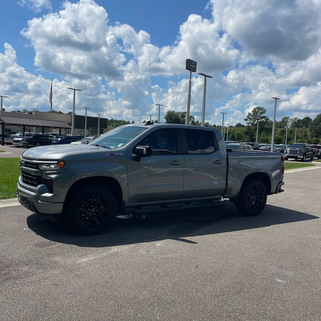 Used 2023 Chevrolet Silverado 1500 RST AWD/4WD image 5