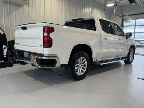 Used 2025 Chevrolet Silverado 1500 LT AWD/4WD image 3