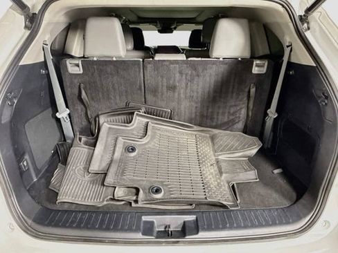 Used 2023 Toyota Highlander Platinum FWD image 26