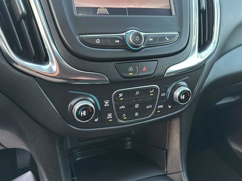 Used 2024 Chevrolet Equinox LT image 35