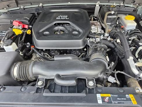 Used 2023 Jeep Wrangler Unlimited Sport AWD/4WD image 29