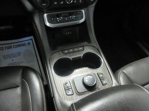 Used 2020 GMC Acadia SLT image 23
