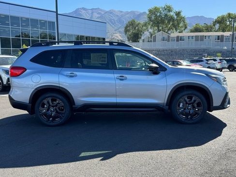 Used 2025 Subaru Ascent Bronze Edition w/ Onyx Package image 2