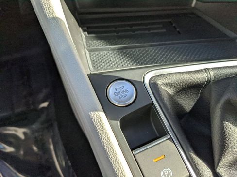 New 2026 Volkswagen Jetta SE FWD image 24