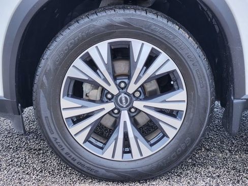 Used 2023 Nissan Rogue SV FWD image 10