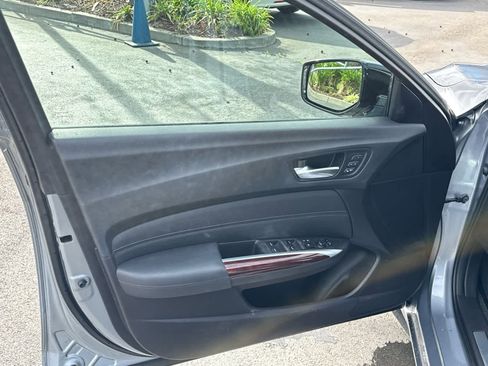 Used 2016 Acura TLX V6 w/ Technology Package image 23