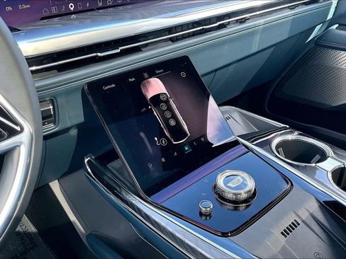 Used 2025 Cadillac Escalade IQ Luxury 2 w/ LPO, Premium Carpet Package AWD/4WD image 15