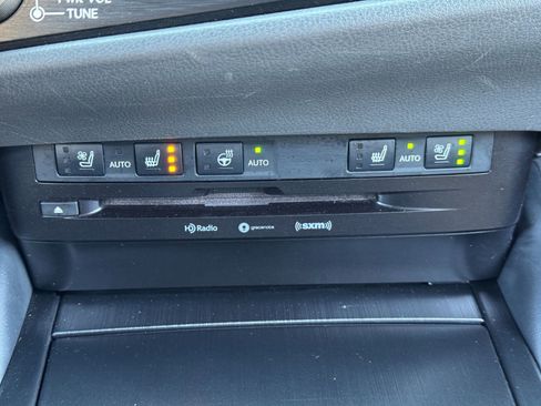 Used 2022 Lexus ES 350 w/ Premium Package FWD image 29