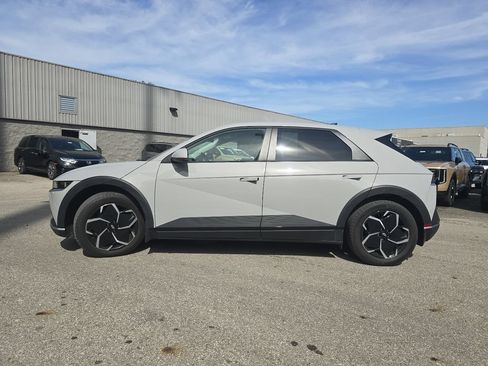 Used 2024 Hyundai Ioniq 5 SEL AWD/4WD image 14