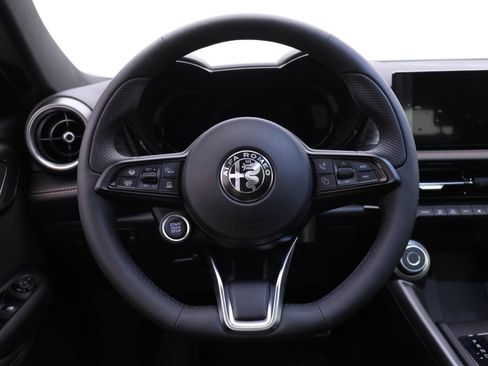 New 2025 Alfa Romeo Tonale w/ Premium Package AWD/4WD image 14