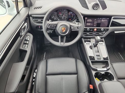 New 2026 Porsche Macan image 12