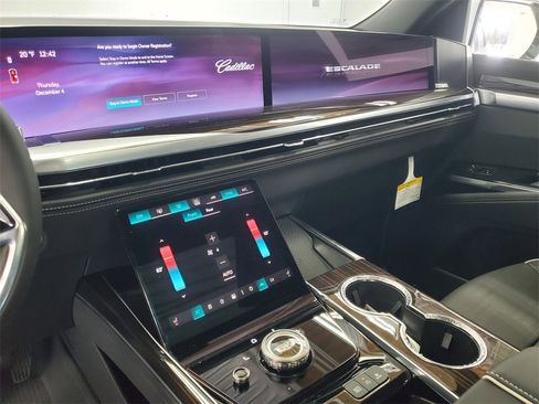 New 2026 Cadillac Escalade Luxury w/ LPO, Radiant Package image 19