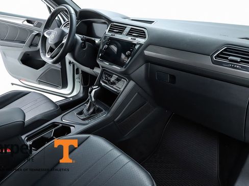 Used 2023 Volkswagen Tiguan SE R-Line FWD image 31