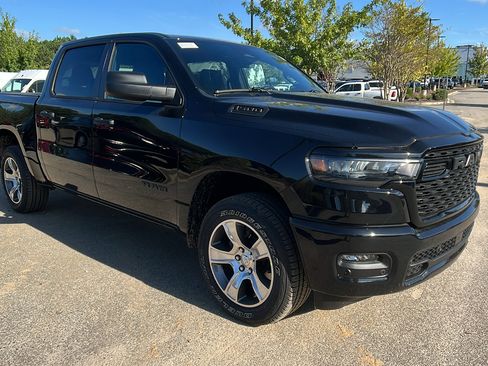 New 2026 RAM 1500 Express image 5