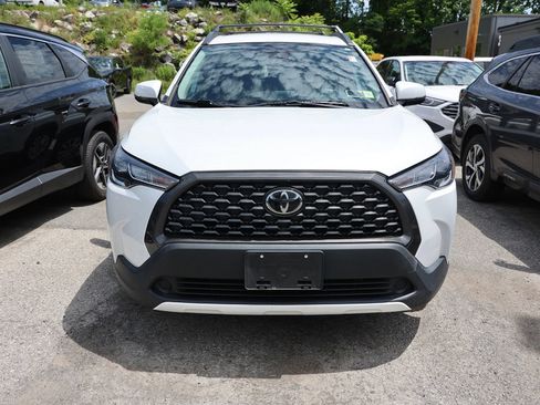 Used 2022 Toyota Corolla Cross LE AWD/4WD image 2