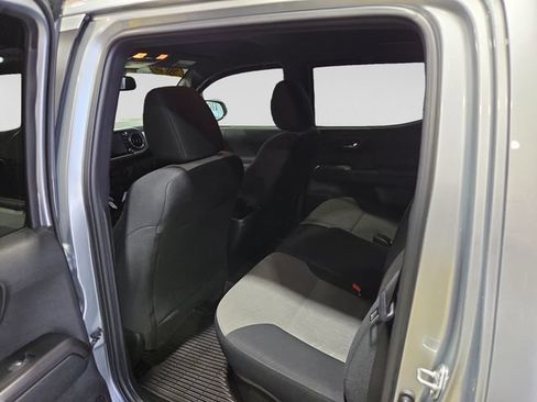 Used 2023 Toyota Tacoma TRD Sport w/ Technology Package AWD/4WD image 9