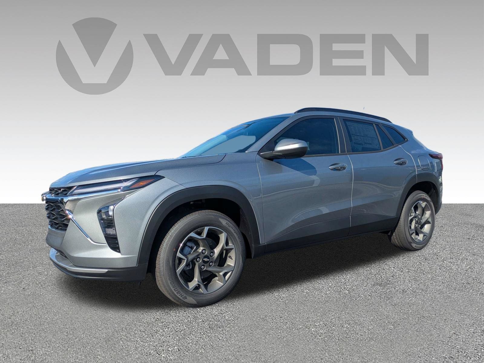 New 2026 Chevrolet Trax LT FWD image 2
