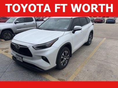 Used 2023 Toyota Highlander XLE