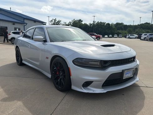 Used 2019 Dodge Charger Scat Pack w/ Dynamics Package RWD image 29