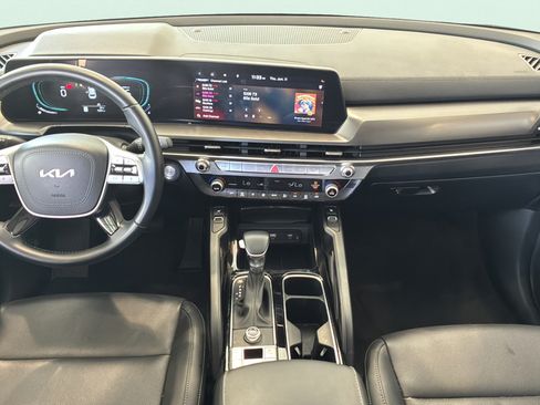 Certified 2025 Kia Telluride S FWD image 27