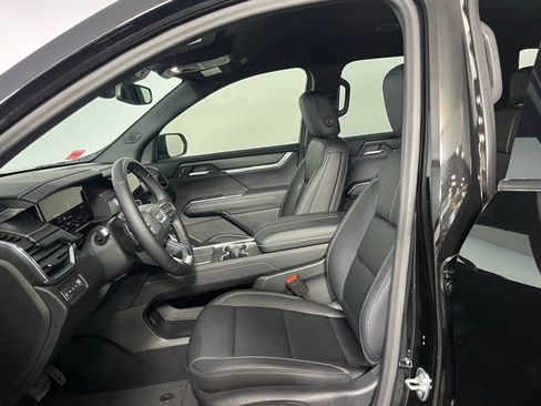 Used 2025 GMC Acadia Elevation w/ Elevation Premium Package image 22