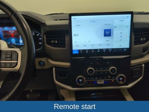 Used 2024 Ford Expedition Limited image 23