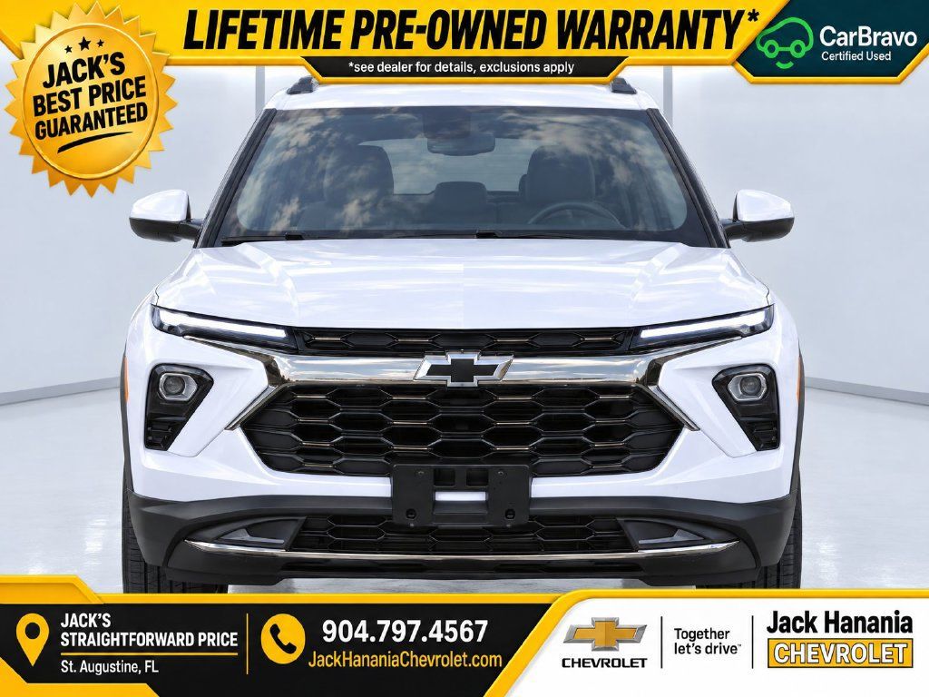 Used 2025 Chevrolet TrailBlazer ACTIV w/ Convenience Package AWD/4WD image 2