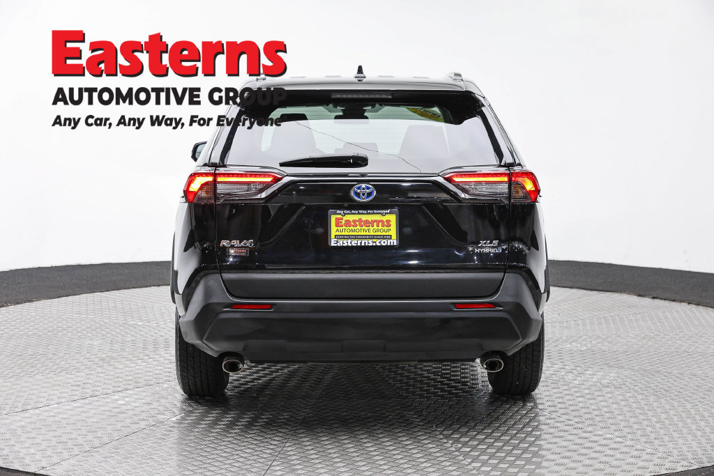 Used 2023 Toyota RAV4 XLE w/ Convenience Package AWD/4WD image 7