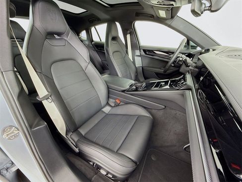 New 2025 Porsche Panamera 4 image 29