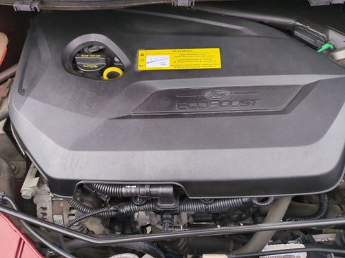 Used 2015 Ford Escape SE image 16