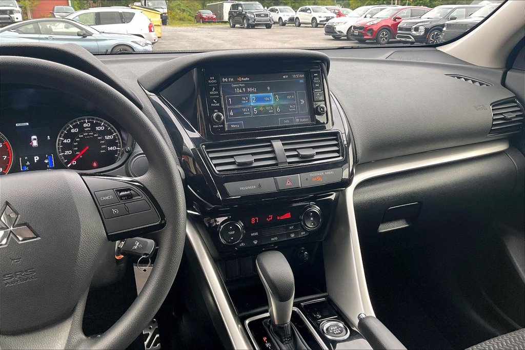 Used 2024 Mitsubishi Eclipse Cross ES AWD/4WD image 6