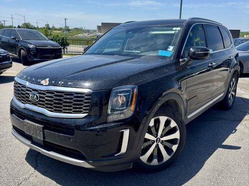 Used 2020 Kia Telluride S w/ S 8 Passenger Seating Package AWD/4WD image 1