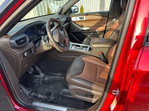 Used 2023 Ford Explorer King Ranch w/ Class IV Trailer Tow Package image 9