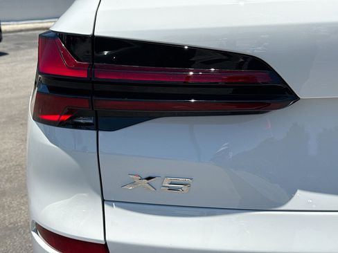 New 2026 BMW X5 xDrive50e w/ Executive Package AWD/4WD image 10