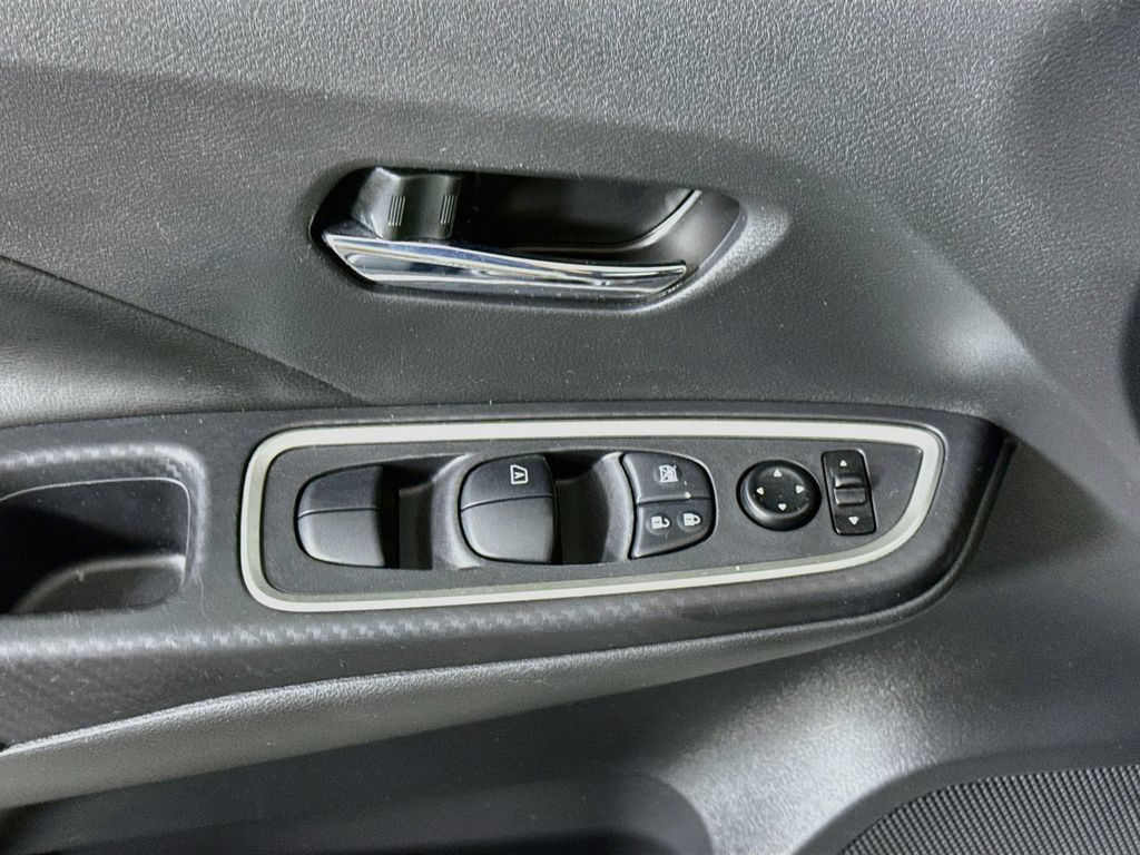 Used 2024 Nissan Versa SR w/ Trunk Package FWD image 22