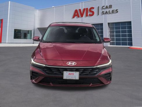 Used 2025 Hyundai Elantra SEL FWD image 2