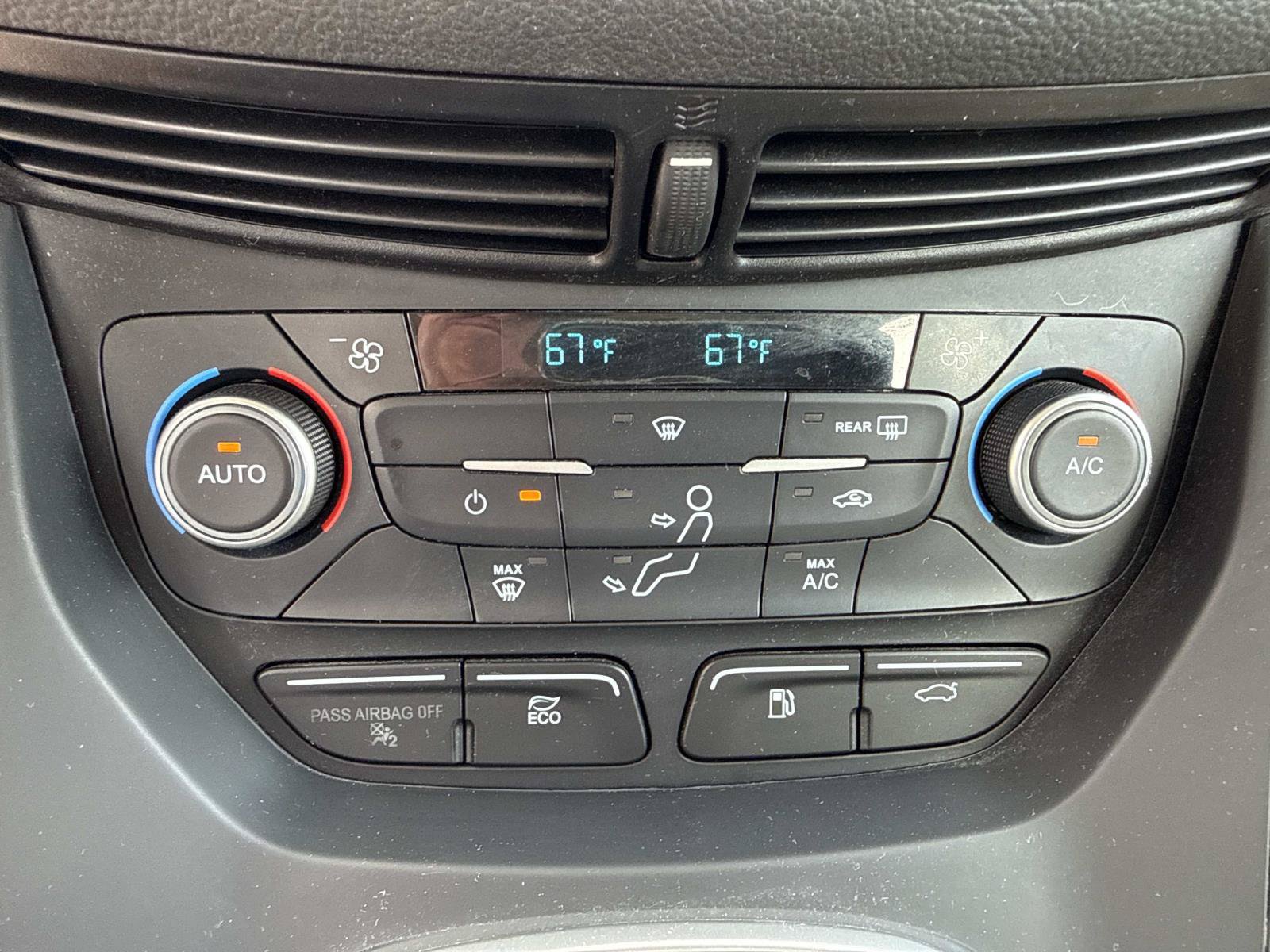 Used 2018 Ford C-MAX SE w/ Equipment Group 201A FWD image 25