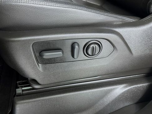 Used 2022 GMC Sierra 3500 Denali w/ Denali Ultimate Package image 18