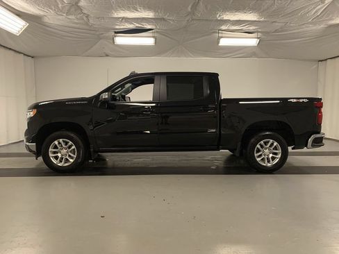 Used 2023 Chevrolet Silverado 1500 LT AWD/4WD image 3
