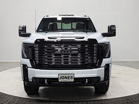 Used 2026 GMC Sierra 2500 Denali Ultimate image 2