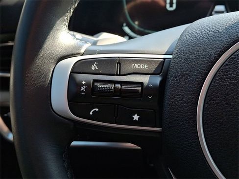 Certified 2023 Kia Sportage EX image 18