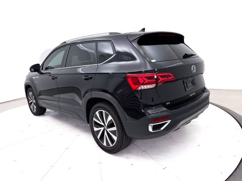 Used 2024 Volkswagen Taos SE FWD image 13