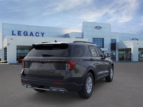 New 2026 Ford Explorer Active w/ Active Comfort Package image 8