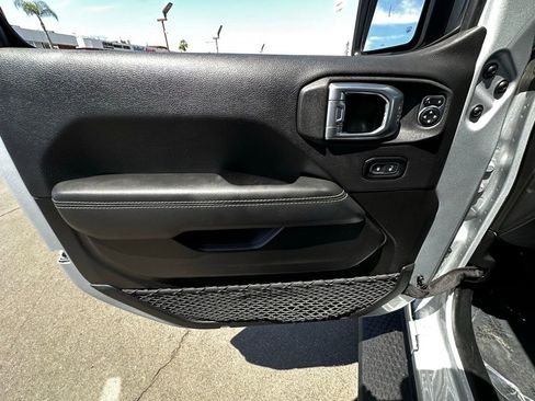 Used 2023 Jeep Wrangler Unlimited Sahara w/ Cold Weather Group AWD/4WD image 14