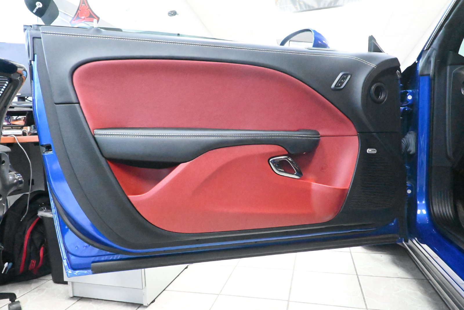 Used 2022 Dodge Challenger SRT Hellcat RWD image 10
