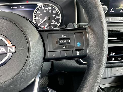 Used 2023 Nissan Rogue SV AWD/4WD image 19